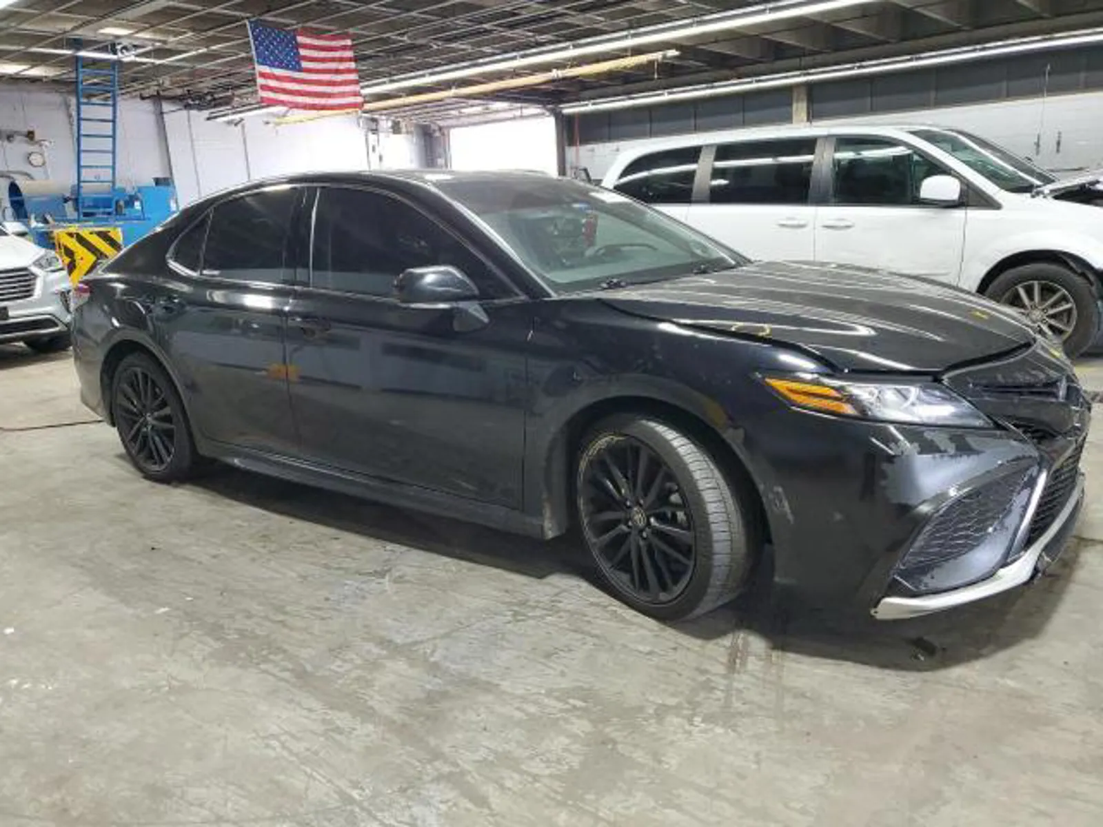 TOYOTA CAMRY XSE HYBRID 2.5L