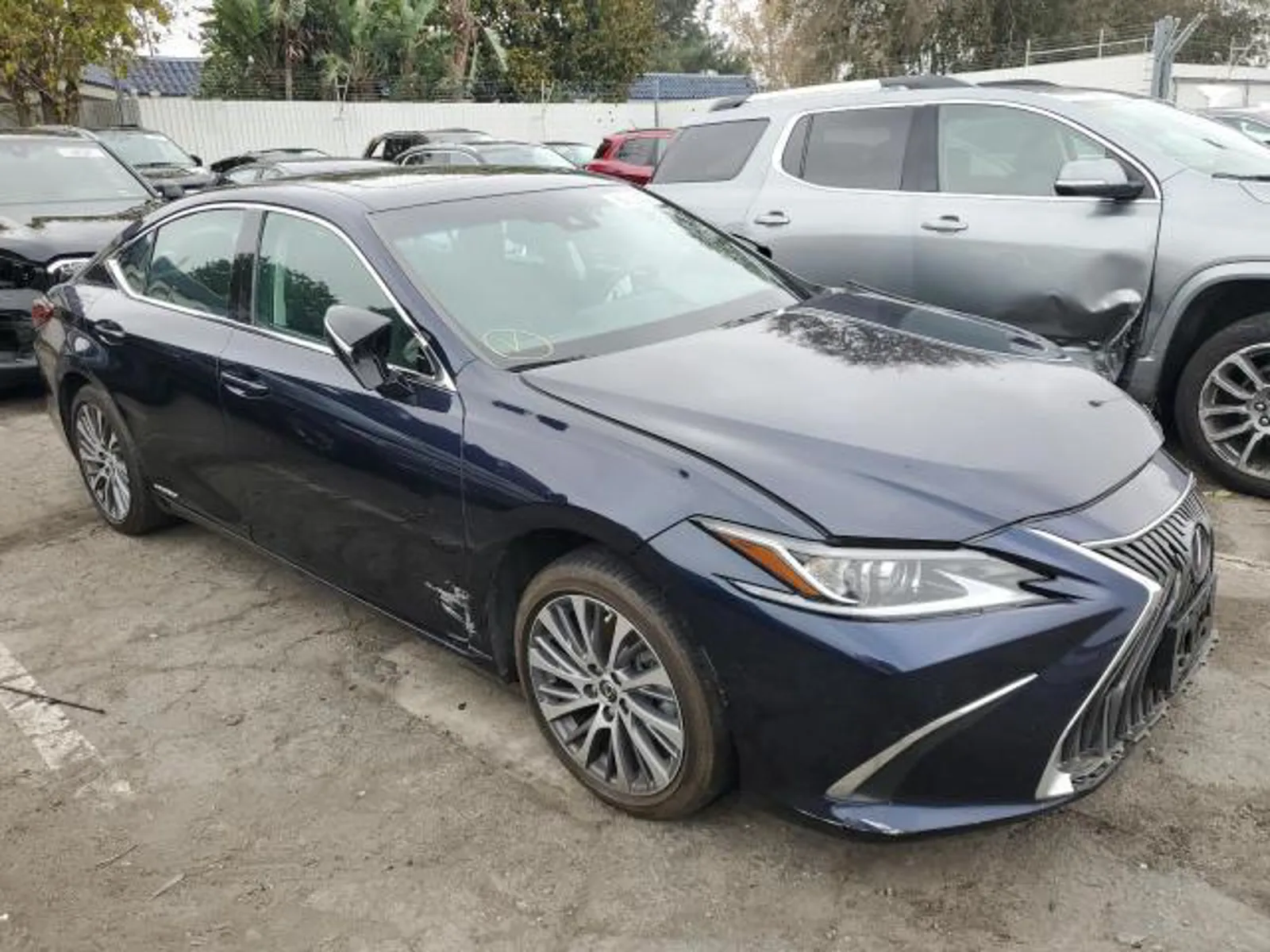 LEXUS - ES 300H 2.5L