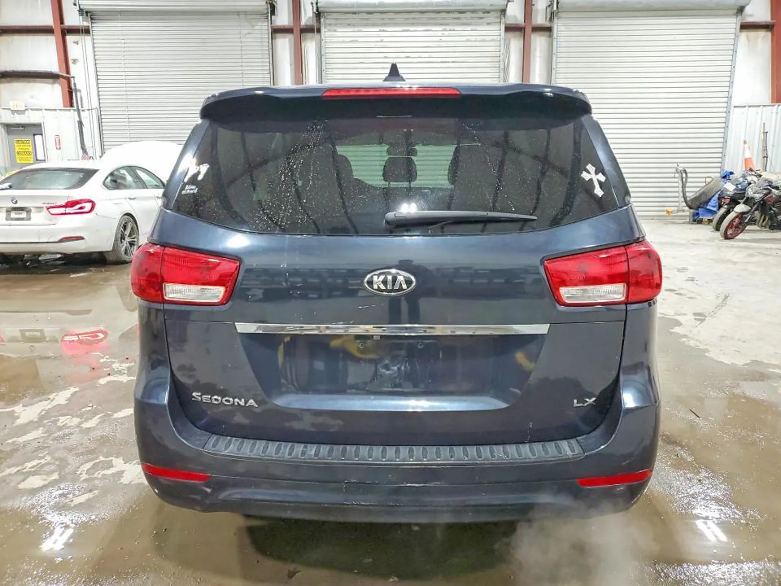 KIA SEDONA LX 3.3L